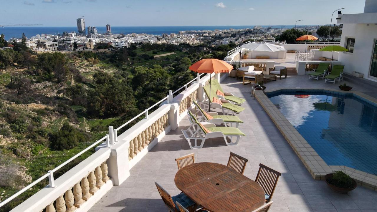 Beautiful Villa With Breathtaking Views In Swieqi By 360 Estates Is-Swieqi Exterior photo